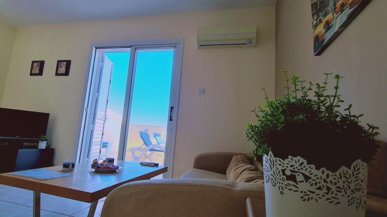 Stay Sunshine Apartment Paralimni Luaran gambar