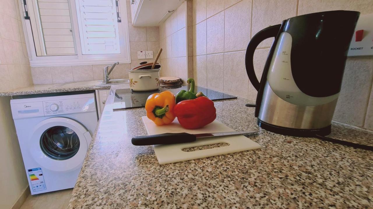 Stay Sunshine Apartment Paralimni Luaran gambar